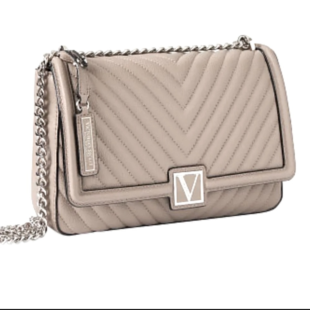 BNWT Victoria’s Secret V-Quilted Shoulder/Crossbody Bag